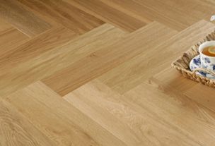 NATURE HERRINGBONE 15/3 X 150  OAK  BRUSHED MATT LAC